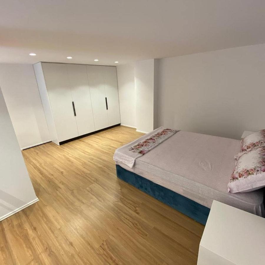 Apartament Me Qera Dublex Lungomare Vlore Ngoại thất bức ảnh