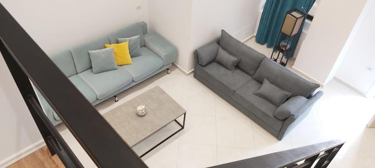 Apartament Me Qera Dublex Lungomare Vlore Ngoại thất bức ảnh