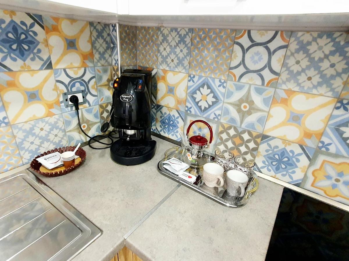 Apartament Me Qera Dublex Lungomare Vlore Ngoại thất bức ảnh