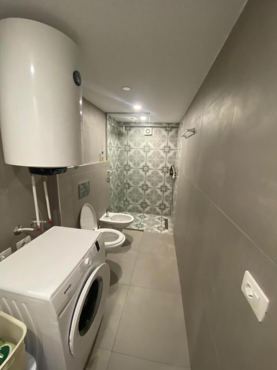 Apartament Me Qera Dublex Lungomare Vlore Ngoại thất bức ảnh